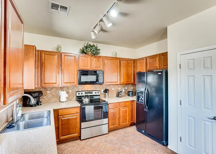 Spacious Vacation Rental: Incredible Views! Tucson